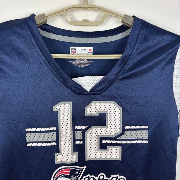 NFL TEAM Apparel Women's Medium New England Patriots Tom Brady 12 Jersey T shirt - Picture 3 of 6